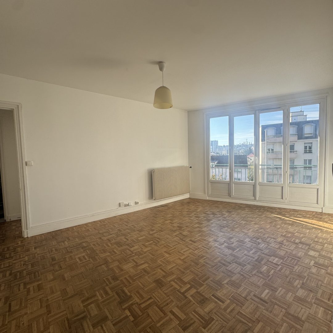 photo_68766f3da512e3d8dfe13d81481d9dff